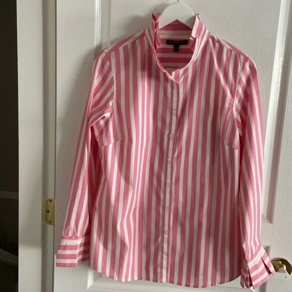 🆕 Banana Republic Pink and White Stripe Button Down - Picture 1 of 5